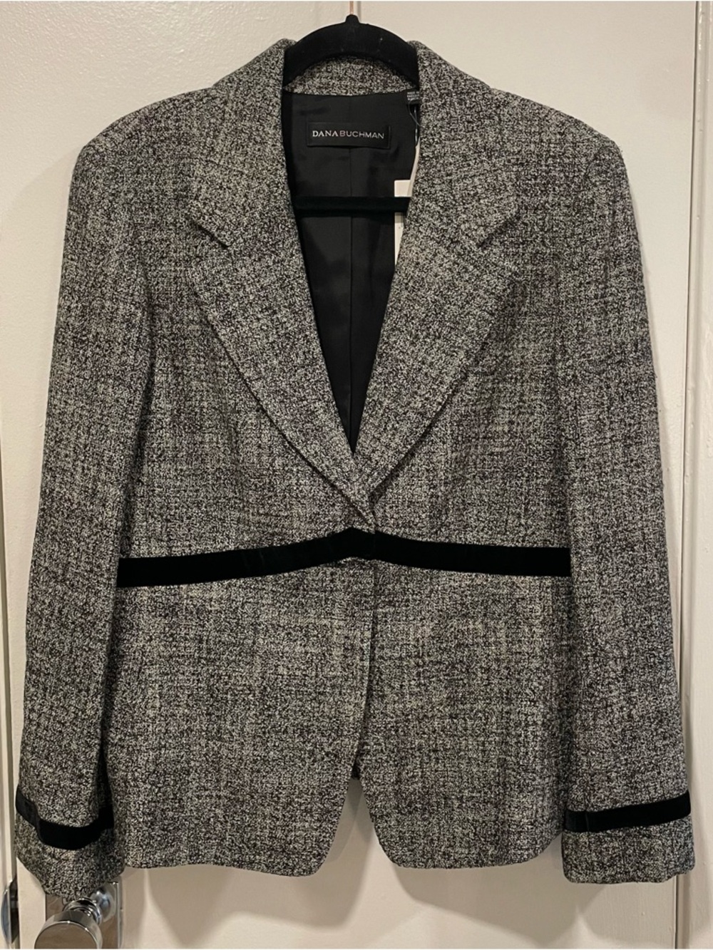 Dana Buchman Black & Gray Tweed Blazer with Contrast Trim